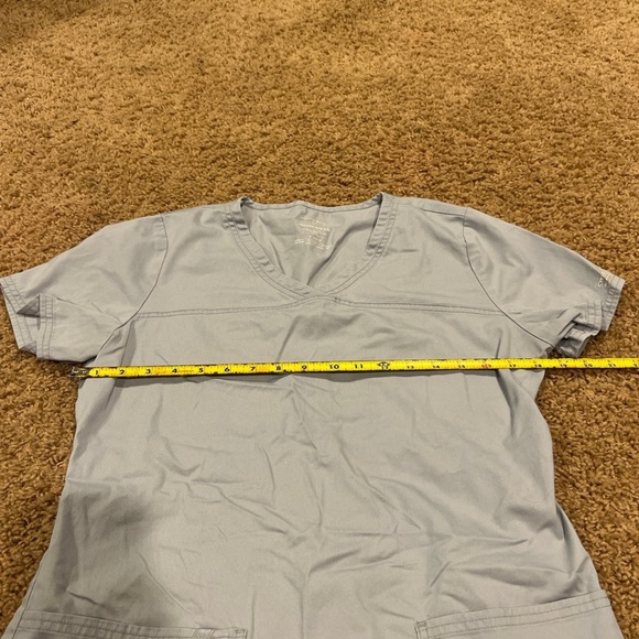 Cherokee scrub top size small - Picture 5 of 5